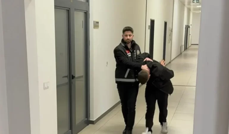 kendilerini-polis-olarak-tanitip-1-milyonluk-ziynet-esyasini-aldilar-1