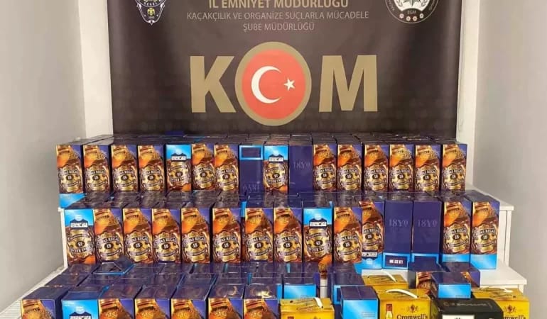 kocaeli-polisinden-sahte-icki-operasyonu-18372596_amp.jpg