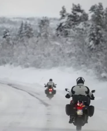 motosiklet-ve-motokuryelere-yasak-uzatildi-1740068144