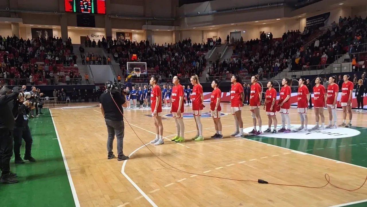 A Milli Kadın Basketbol Takımı, İzlanda'yı Mağlup Etti