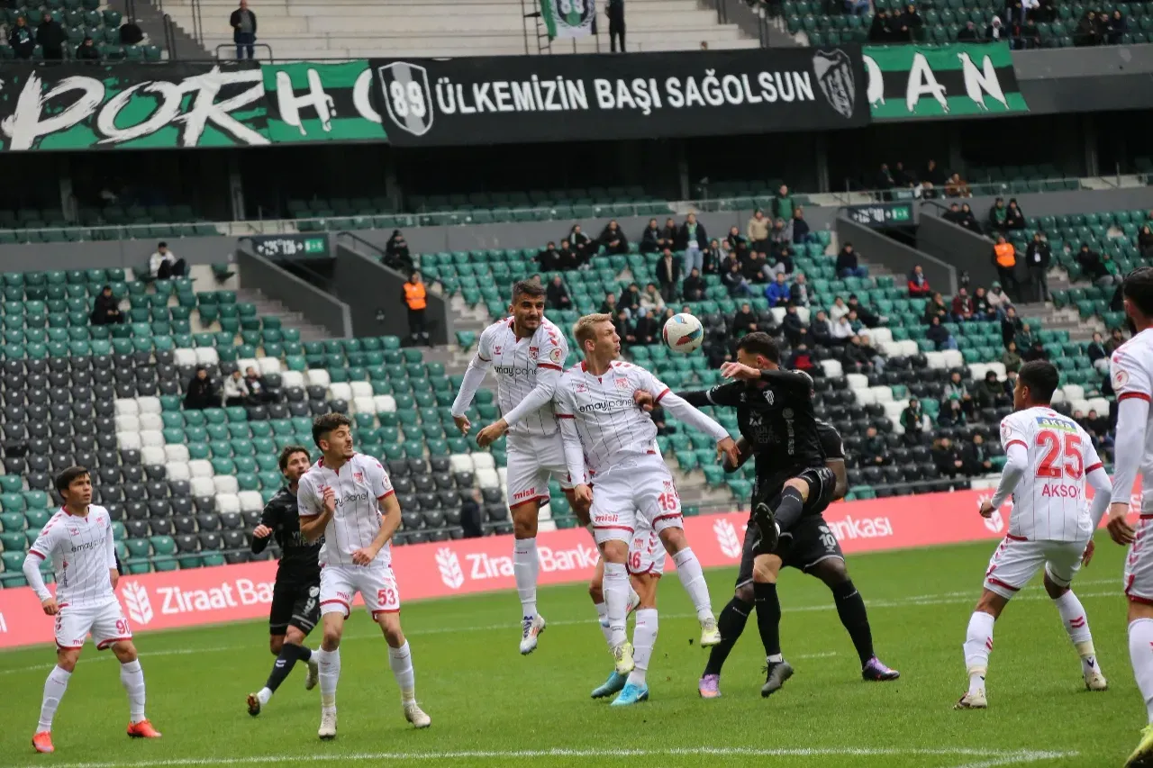 Kocaelispor Sivasspor’a 2-0 Mağlup Oldu