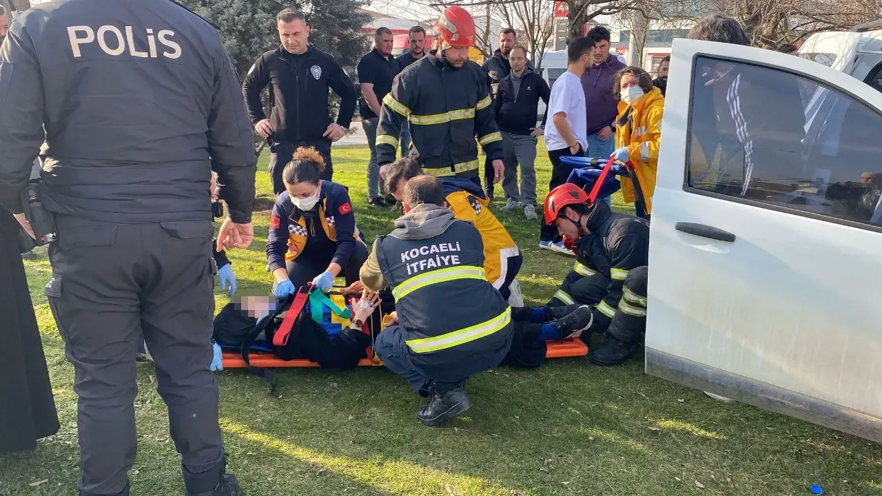 Hamile Kadını Taşıyan Ambulans Kaza Yaptı: 5 Yaralı