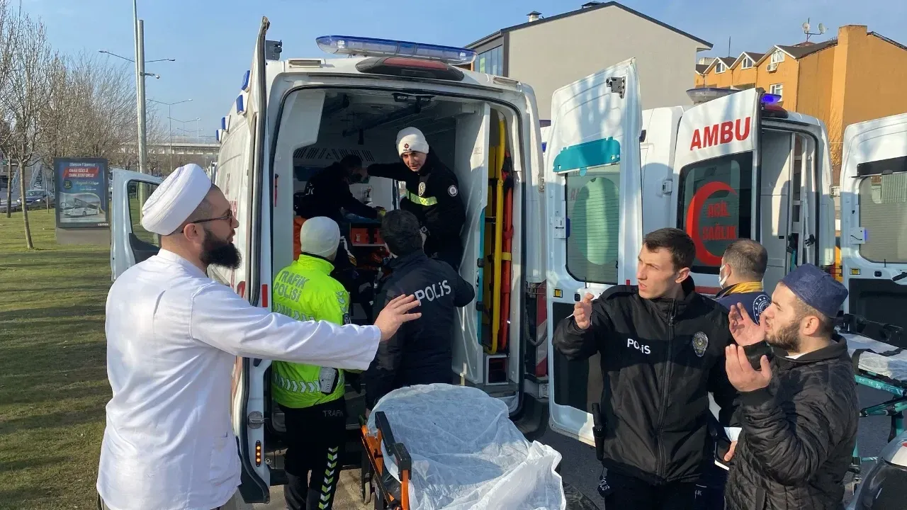 Hamile Kadını Taşıyan Ambulans Kaza Yaptı: 5 Yaralı