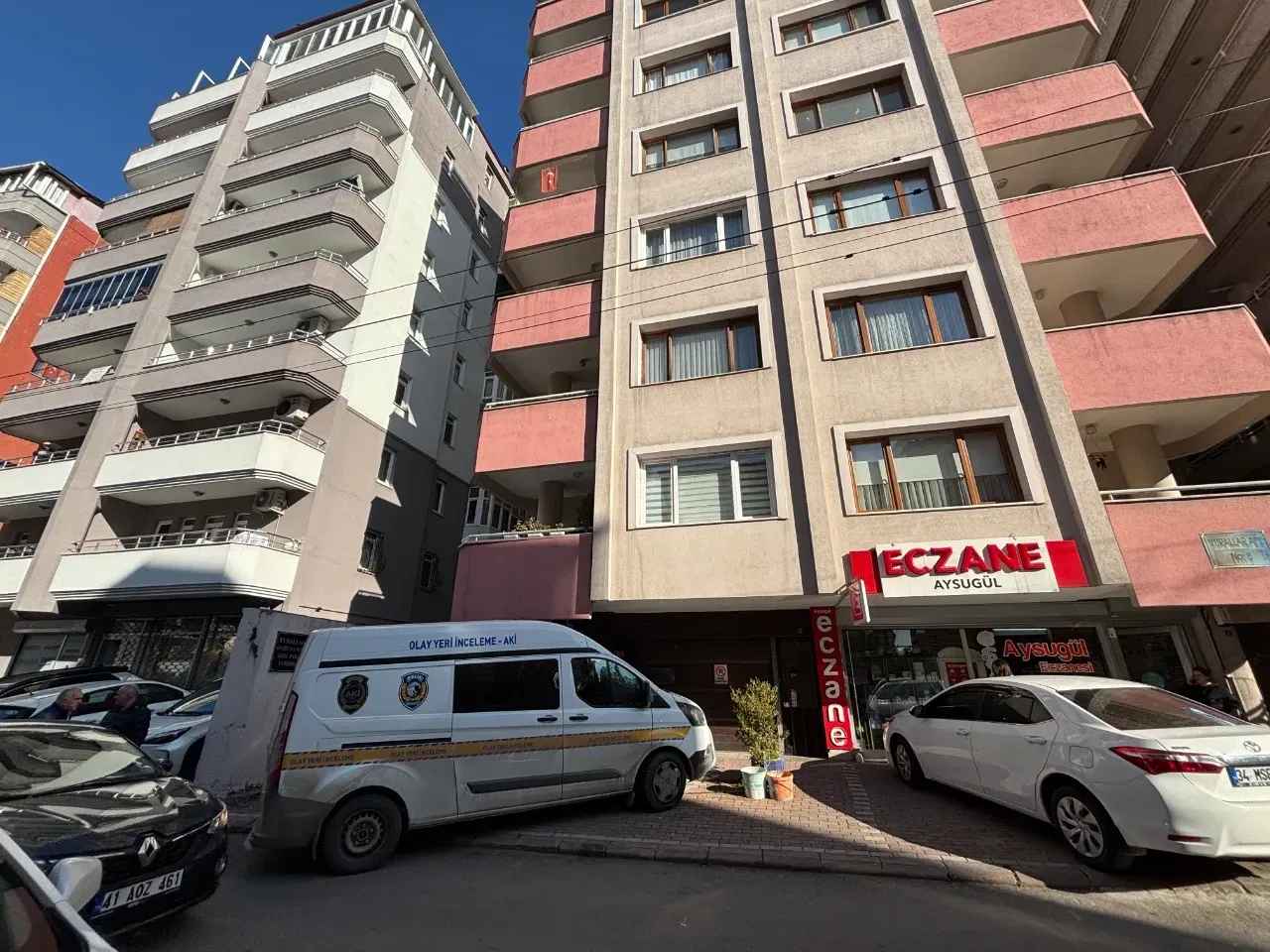 İzmit'te tanınan iş insanı 6.kattan düşerek hayatını kaybetti