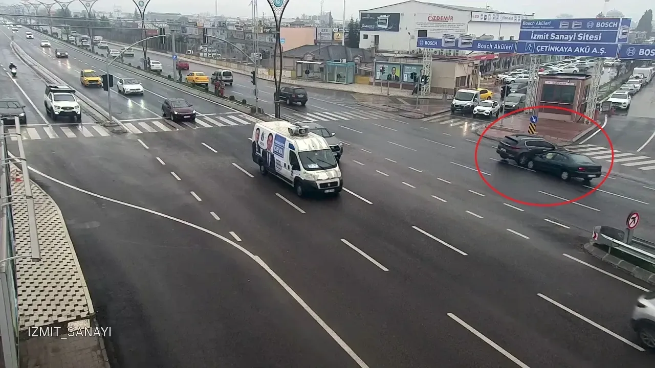 Kocaeli’deki Trafik Kazaları KGYS Kameralarına Yansıdı