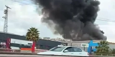 hurdalik-alanda-yangin-gokyuzu-siyaha-burundu