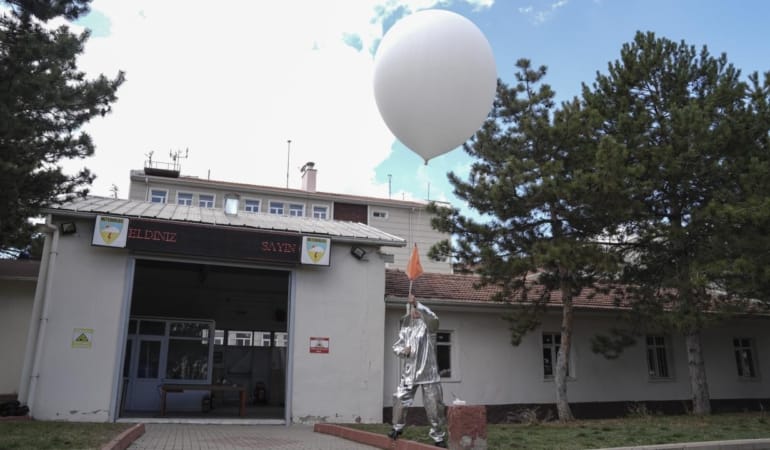 meteoroloji-balon-2344845.jpg