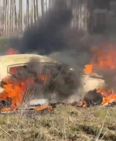 otomobilini-yakip-son-anda-kendisini-di-599144-1748312164