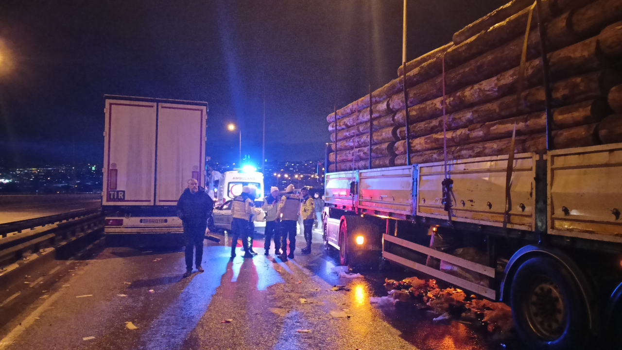 Otoyolda Can Pazarı: 2 Ölü, 4 Yaralı