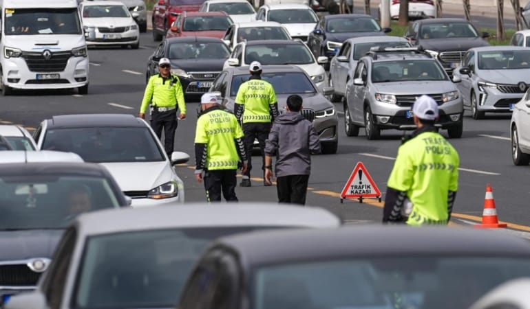 trafik-denetim-aa-2346876.jpg