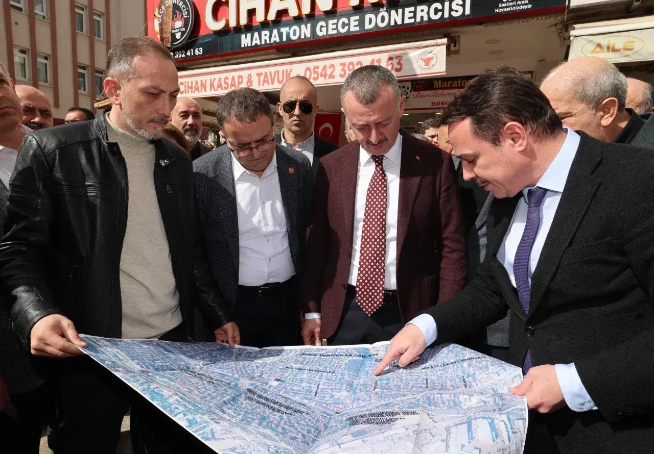 Başkan Büyükakın, Derince'deki yatırımları Sertif Gökçe ile birlikte değerlendirdi!
