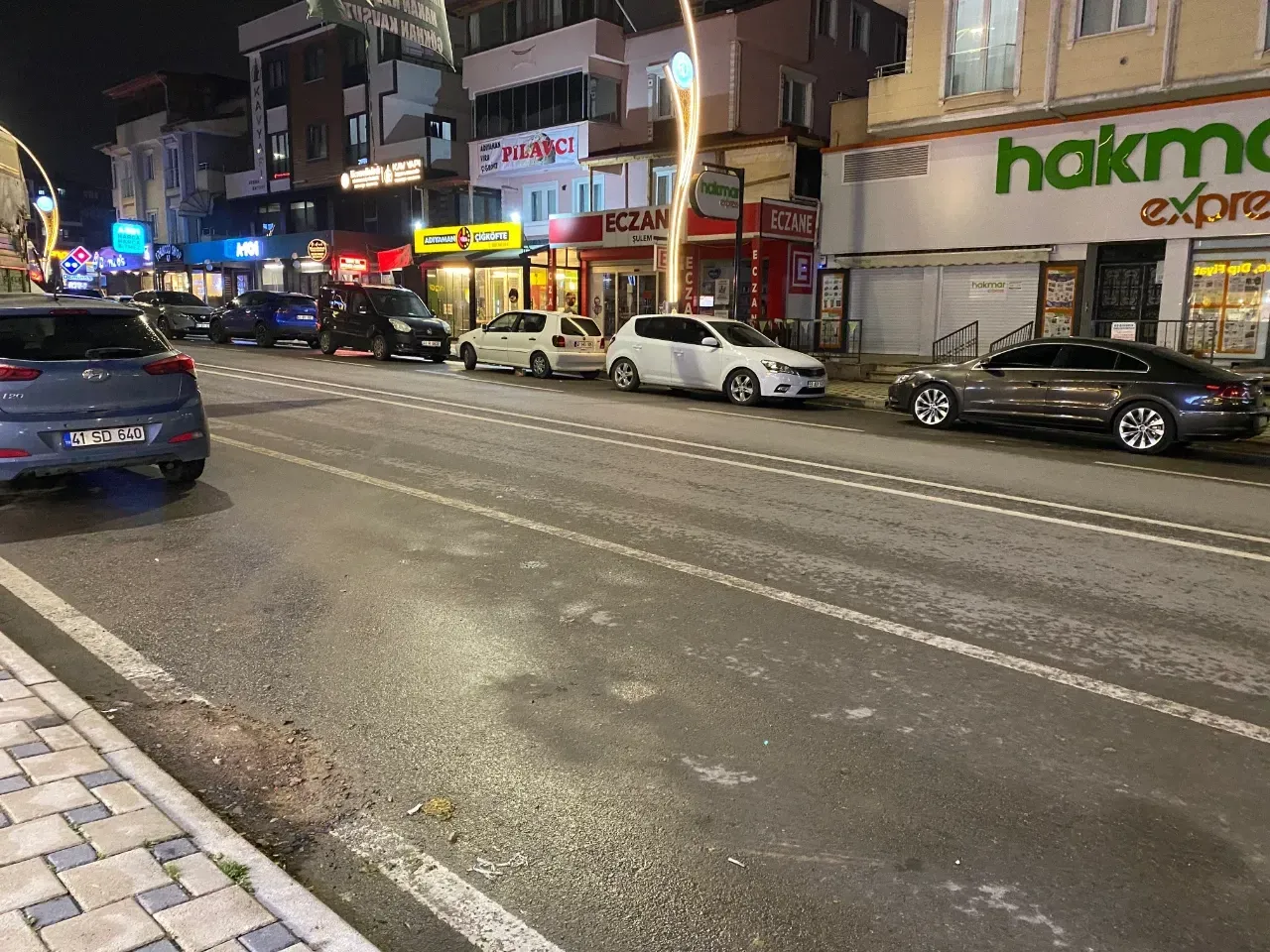 Kocaeli'de Feci Kaza! Motosikletten Düşen Kadına Kamyonet Çarptı