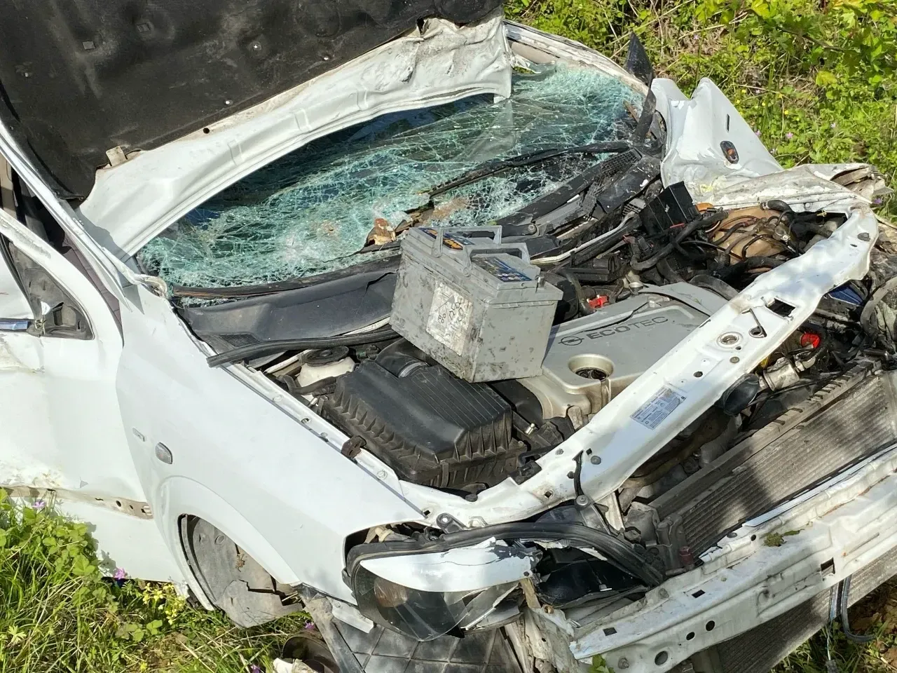 Kontrolden Çıkan Otomobil Şarampole Uçtu: 2 Yaralı
