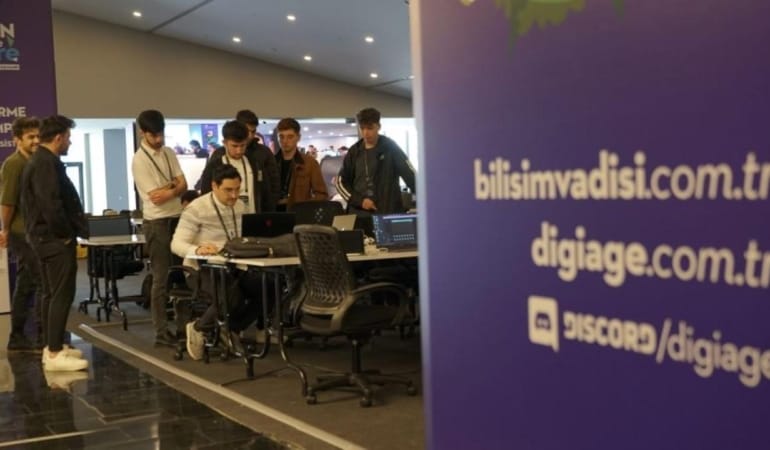 bilisim-vadisi-digiage-9-oyun-gelistirme-kampi-2350730.jpg