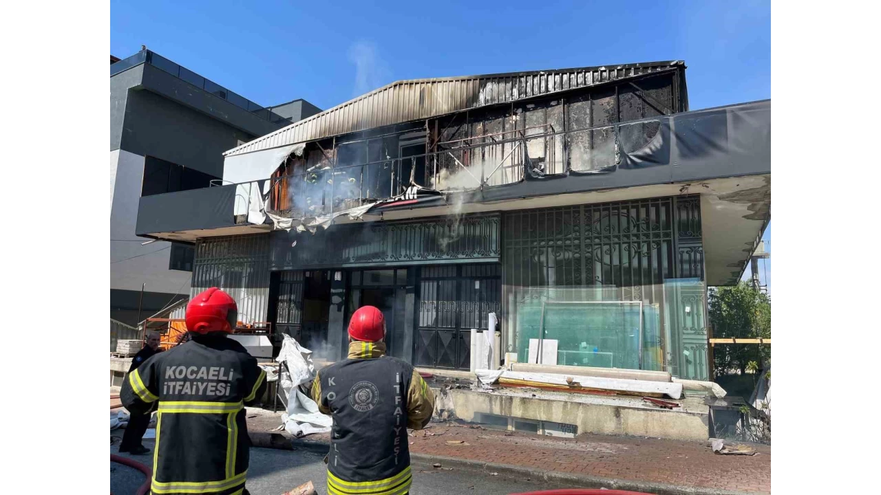 Kocaeli'de iş yeri yangını: 1 yaralı