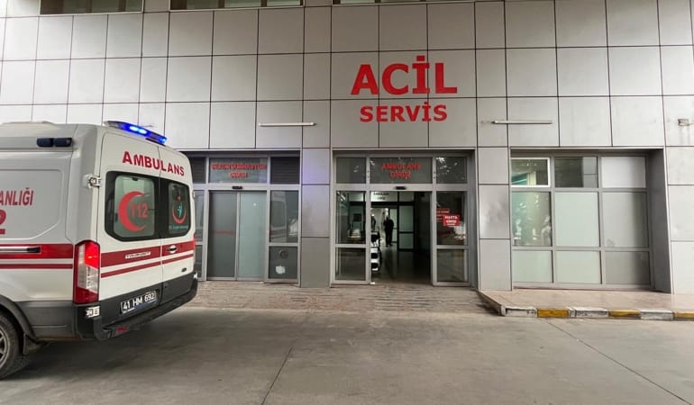 kocaeli-ambulans-dha-2348344.jpg