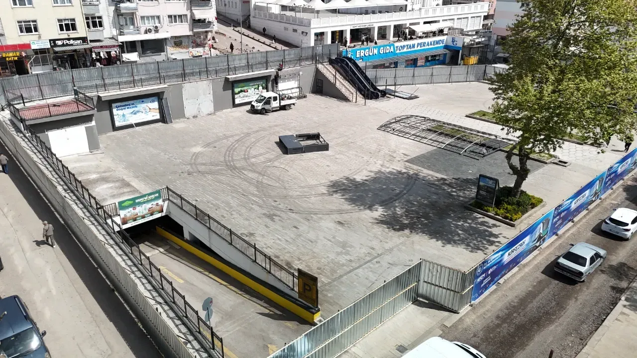 Derince Kent Meydanı'nda Metro İçin İlk Adım: Sondaj Başlıyor