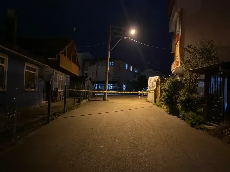 28 Yaşındaki Genç Boynundan Bıçaklandı