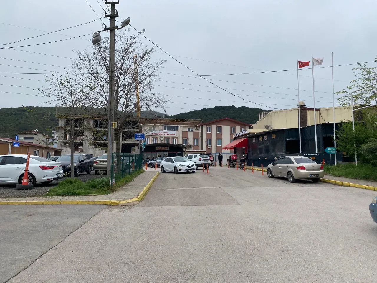 Kocaeli’de Tavuk Dönerden Zehirlenme: 52 Kişi Hastanelik Oldu!