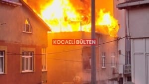 Darıca'da Dehşet Yangın: İki Ev Kül Oldu, İki İtfaiyeci Yaralandı