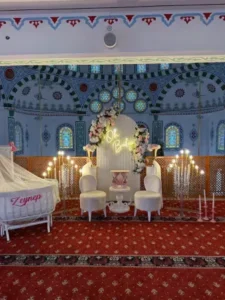 Cami Avlusunda Baby Shower Kutlaması Tartışma Yarattı