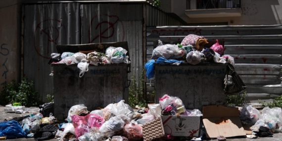 izmir-cop-aa-2360863.jpg
