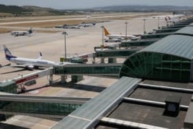 adnan-menderes-havalimani-aa-2375229.jpg