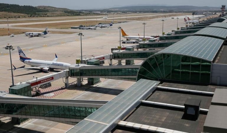adnan-menderes-havalimani-aa-2375229.jpg