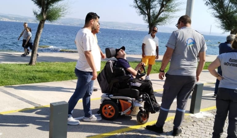 engelli-birey-canakkale-aa-2372496.jpg