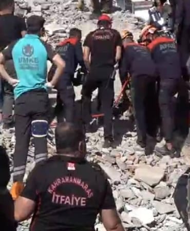 kahramanmaras-yikilan-bina-aa-2371917.jpg