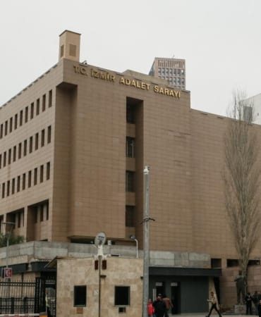 izmir-adalet-sarayiaa-2380560.jpg