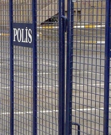 polis-barikati-1478643.jpg
