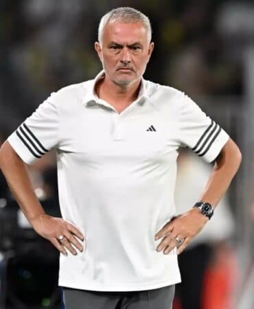 jose-mourinho-bu-kez-de-sosyal-medya-ve-18975806_4295_amp.jpg