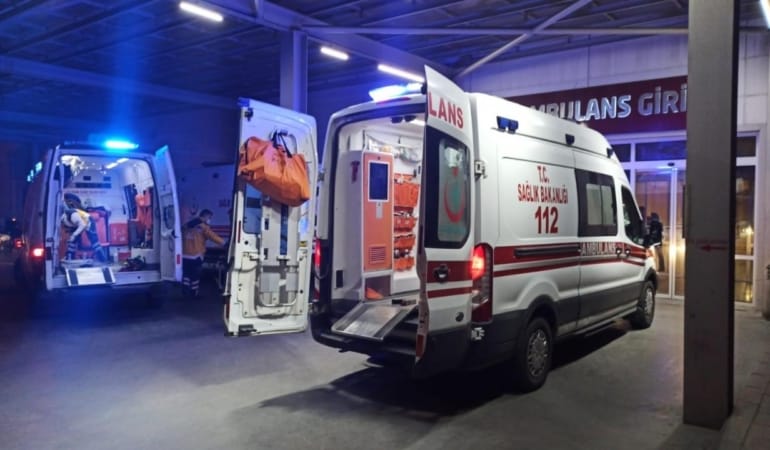 ambulans-stok-2259034.jpg