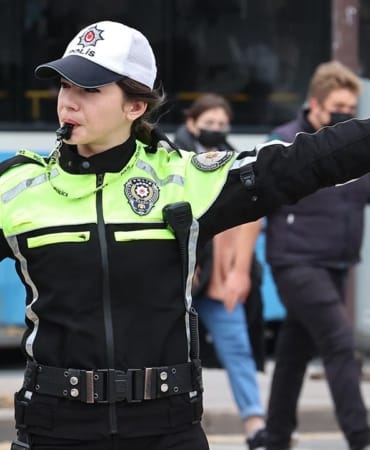 ankara-trafik-polisi-2135573.jpg