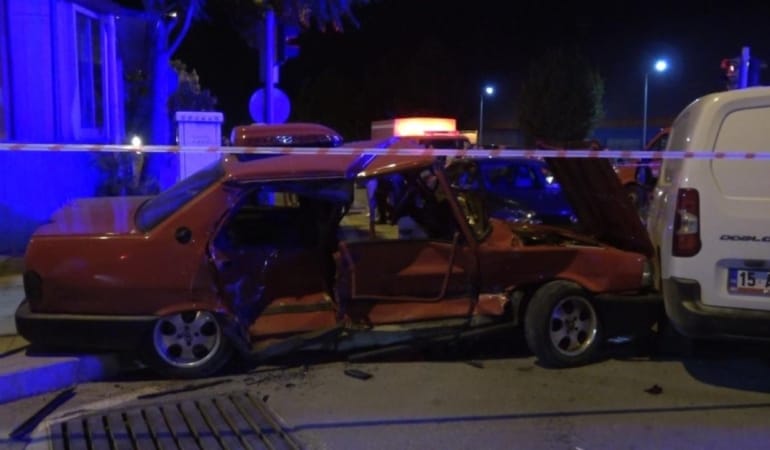 burdur-trafik-kazasi-iha-2397493.jpg