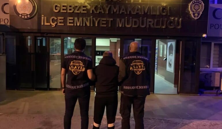 kocaeli-de-11-yildir-aranan-hukumlu-yakalandi-19077112_amp.jpg