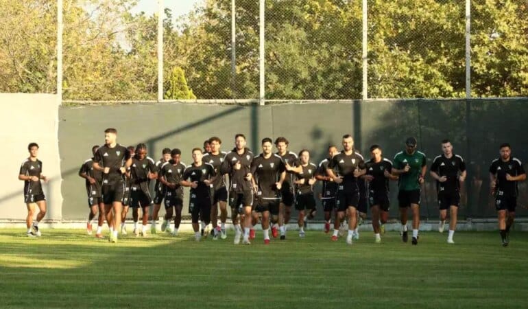 kocaelispor-besiktas-macinin-hazirliklarini-19083336_amp.jpg