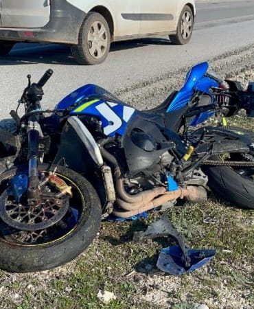 motosiklet-motosiklet-kazasi-karaman-aa-2021327.jpg