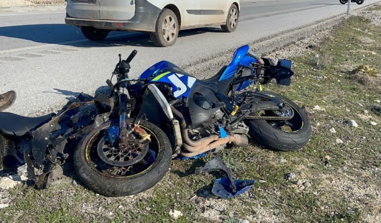 motosiklet-motosiklet-kazasi-karaman-aa-2021327.jpg