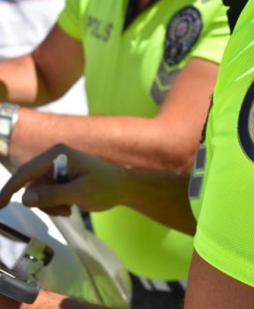 polis-ceza-a-2043964.jpg