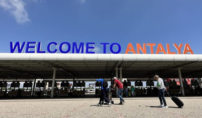 antalya-havalimani-aa-2311941.jpg