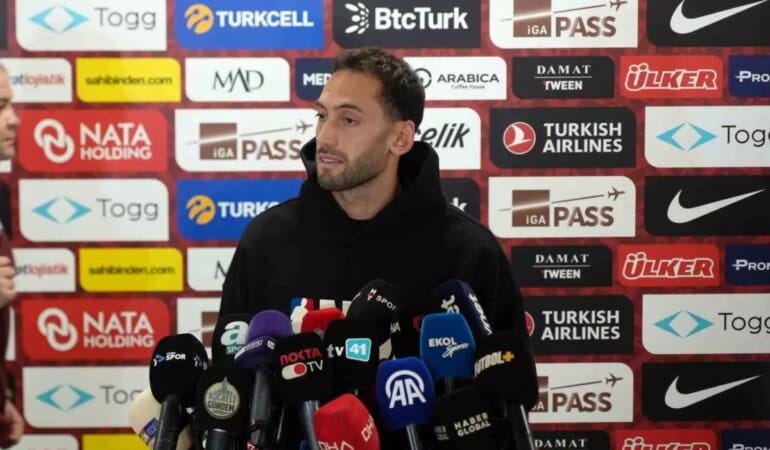 hakan-calhanoglu-averaj-icin-cok-onemli-bir-s-19148458_amp.jpg
