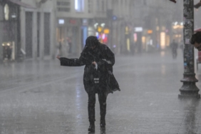 istanbul-saganak-yagis-aa-2402309.jpg
