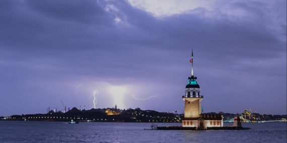 istanbul-yagis-kiz-kulesi-aa-2411197.jpg