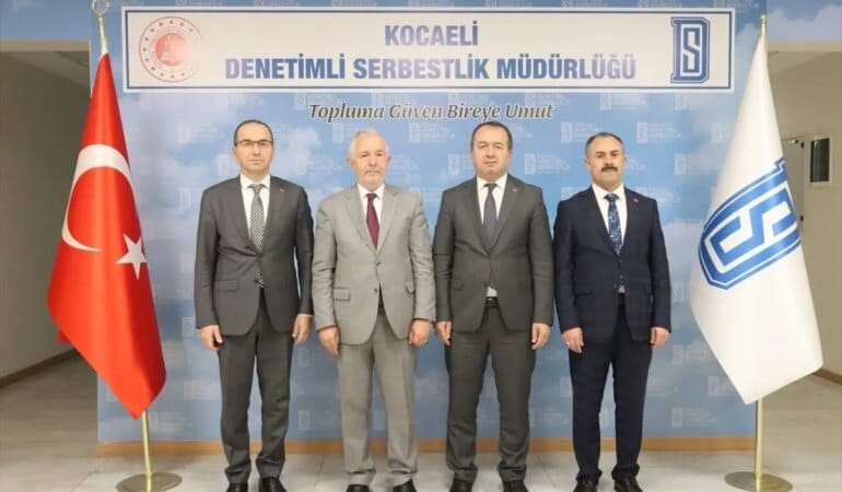 kocaeli-de-degerlerimize-yolculuk-projesi-19112736_amp.jpg