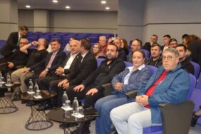 kocaeli-de-gazetecilere-yapay-zeka-temelli-ha-19172825_amp.jpg