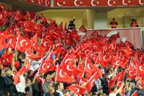 milli-takim-turk-taraftarlar-aa-2394030.jpg