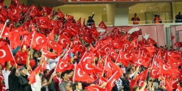 milli-takim-turk-taraftarlar-aa-2394030.jpg