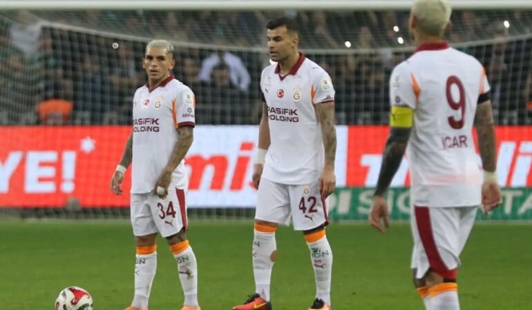 galatasaray-in-19-maclik-dev-serisi-bitti-19236193_615_amp.jpg